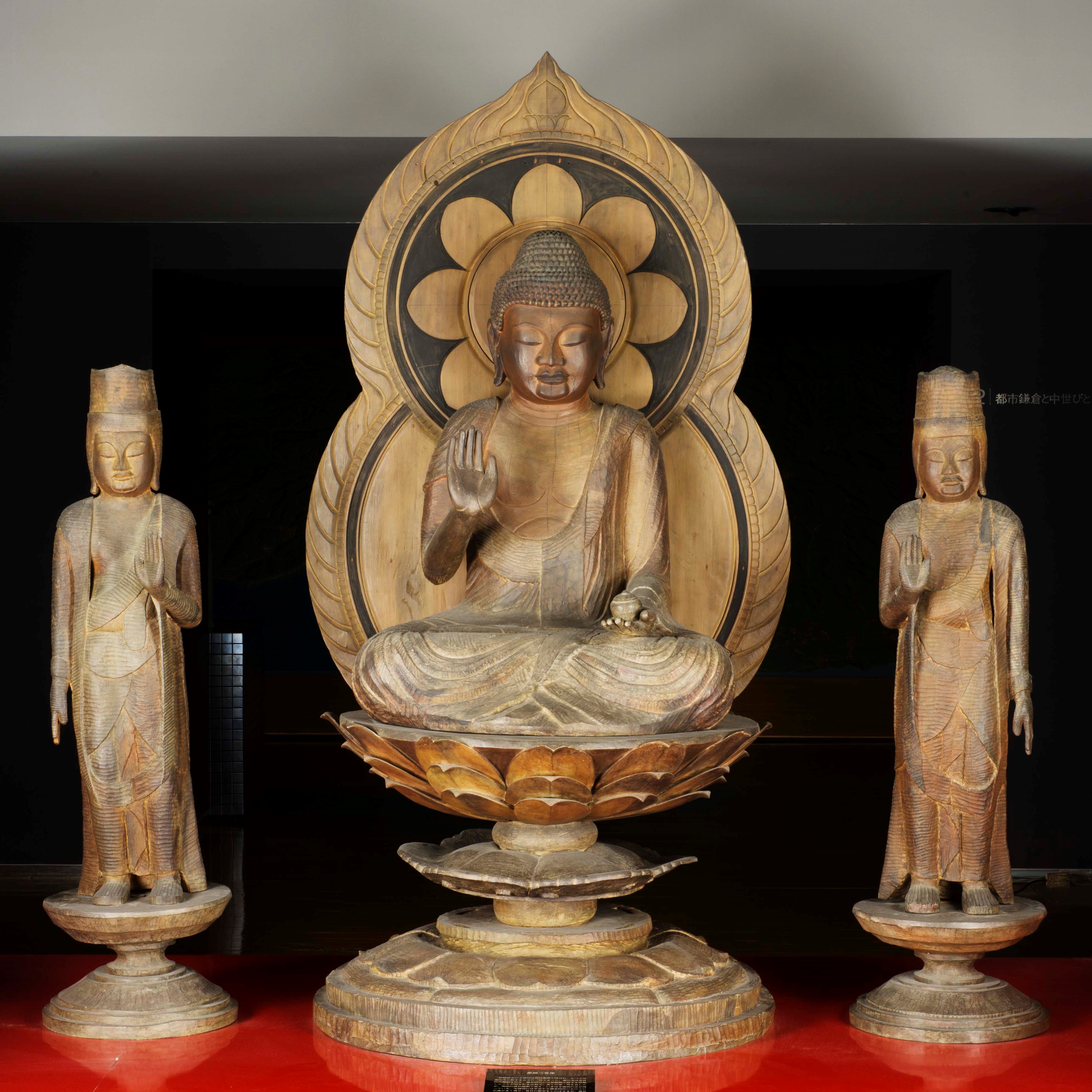 今月の逸品（6月）のご紹介「複製の仏像をじっくりみる　複製の仏像彫刻9件　薬師如来及び両脇侍像（原品：伊勢原市宝城坊）ほか」