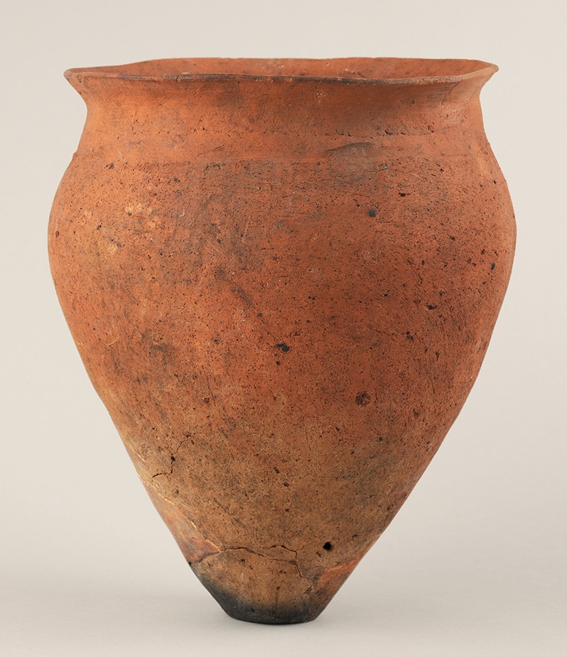 今月の逸品（3月）のご紹介　上白根遺跡出土（かみしらねいせきしゅつど）の火葬骨蔵器（かそうこつぞうき）